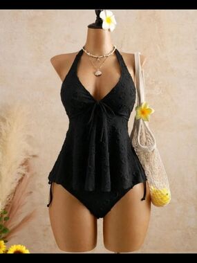 1950's Women's Black Halter Textured Floral Tankini Swim Set
